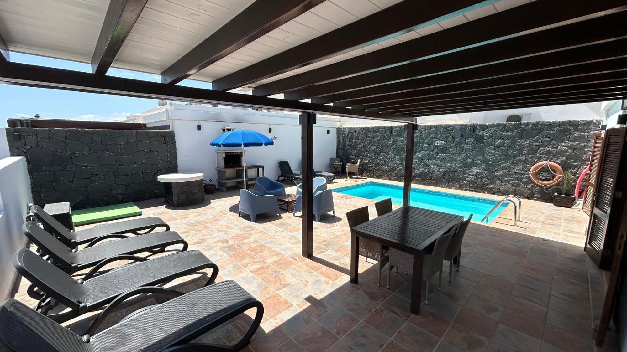 Villa Citrus - Playa Blanca, Private Heated Pool, Air Conditioner Exterior photo